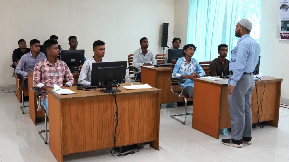 BGB launches computer training for youths in Dinajpur