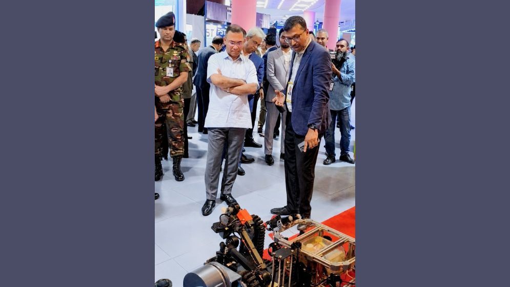 PM visits UIU stall at BEAR Summit & National Semiconductor Symposium 2026