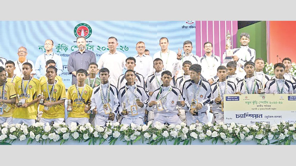 Equal importance for studies, sports key: PM