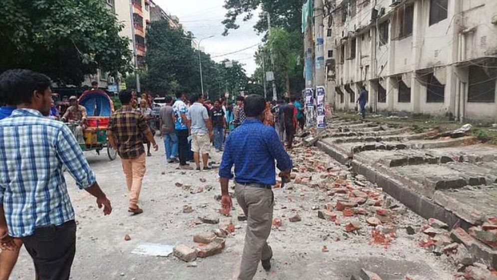 2 killed as wall collapses on TCB buyers in Mirpur