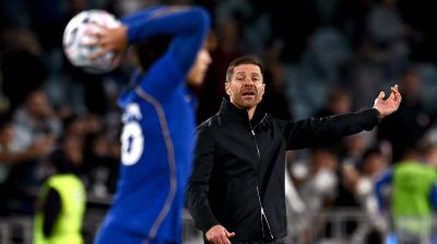 Alonso starts Chelsea reign with 6-4 win