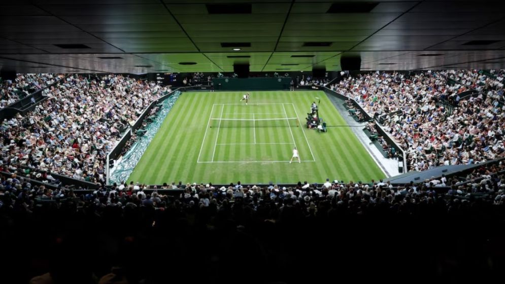 Wimbledon broke attendance record despite WC clash