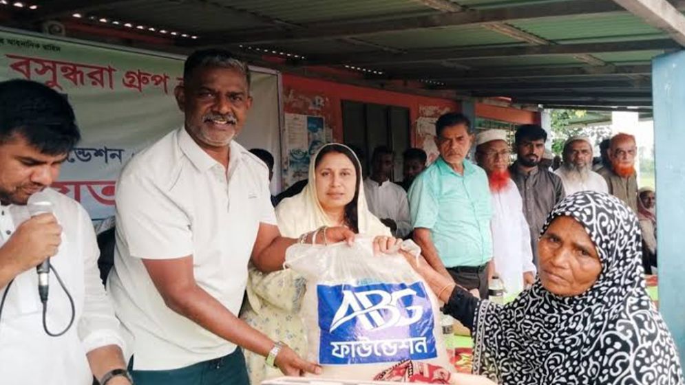 Anvir Bashundhara Group (ABG) Foundation extends aid to Padma-Jamuna erosion victims