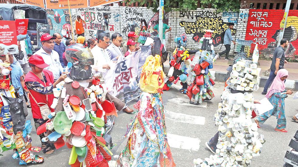 DSCC holds Cleaning Day in 75 wards, organises awareness rally