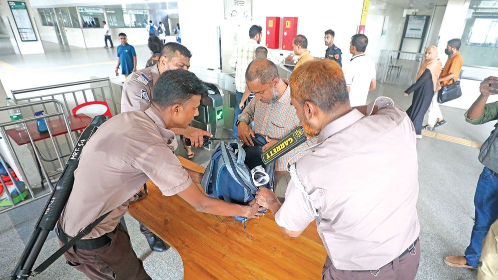 Unattended belongings expose CCTV gaps around Metro stations