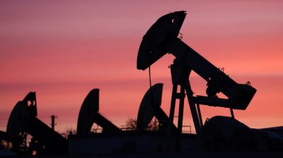 Oil prices sink on Iran hopes, yen gains after joint intervention