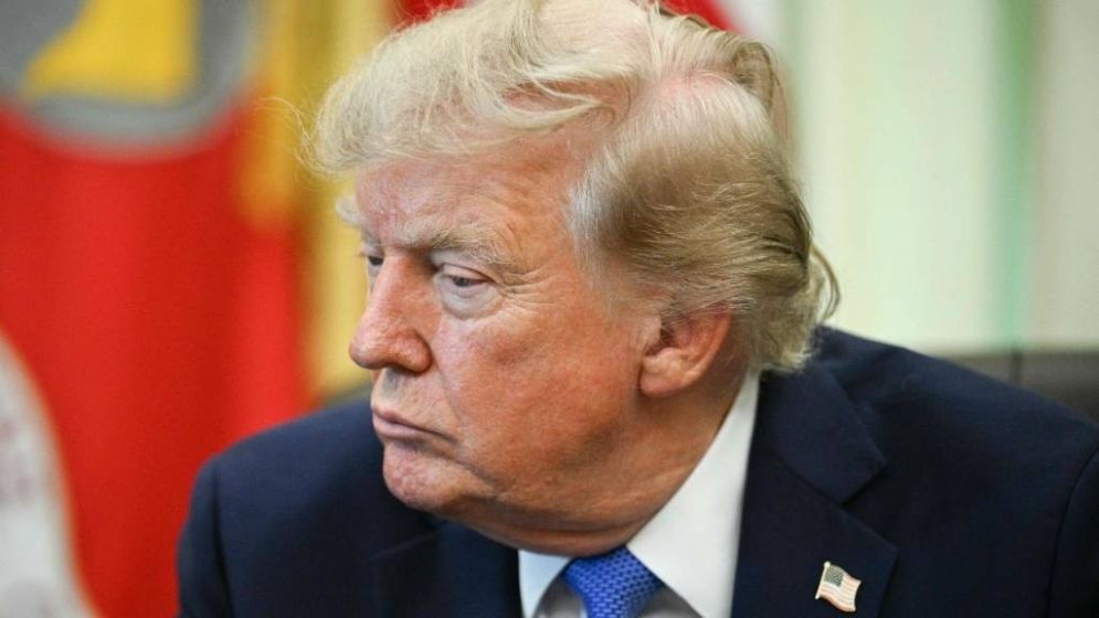 Trump signs order targeting 'birth tourism'