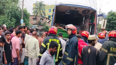 Seven workers killed in Bogura bus crash