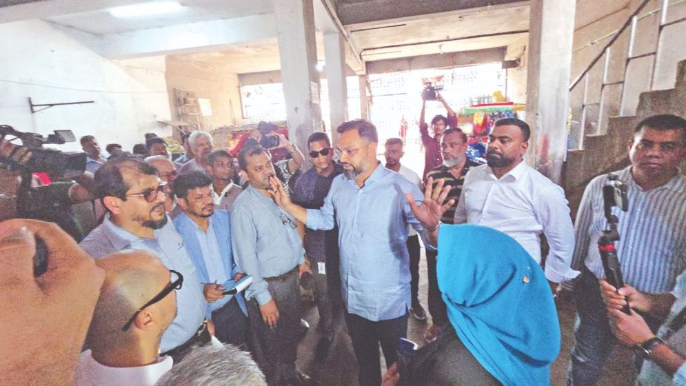Aminul suspends Kamalapur Stadium administrator