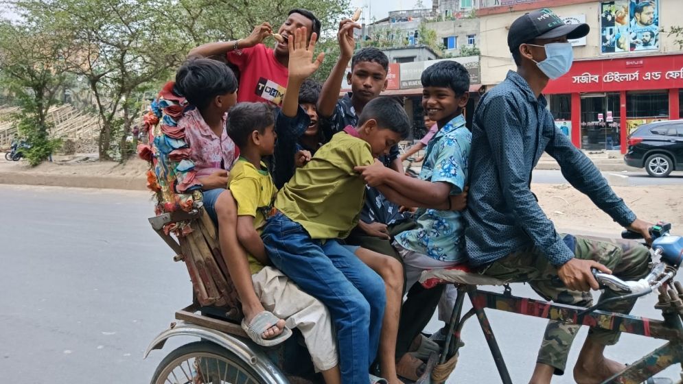 Speed without control: Auto-rickshaws become ‘thugs’ of the roads