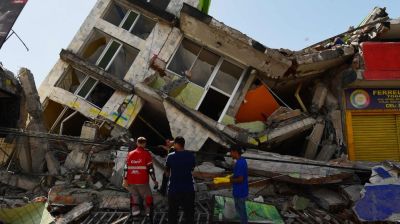 Colombia scrambles to find survivors as quake kills 169