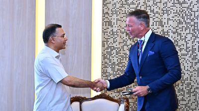 Visa Asia Pacific President Stephen Karpin calls on Prime Minister Tarique Rahman