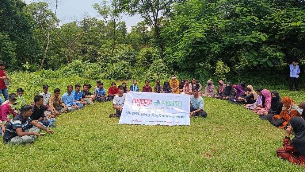 Shuvosangho holds dengue awareness programme at JU