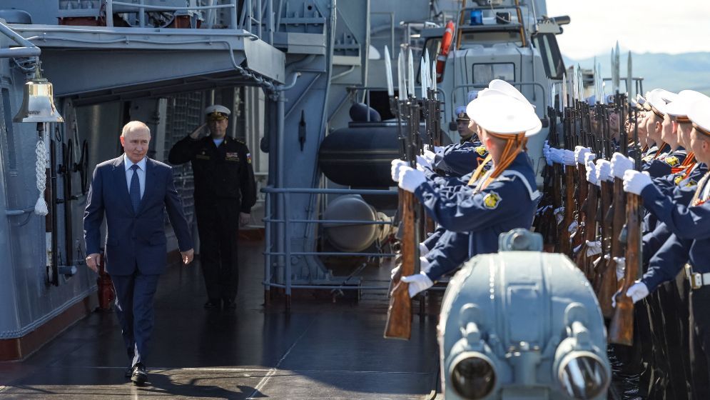 Japan protests Putin's first visit to disputed islands