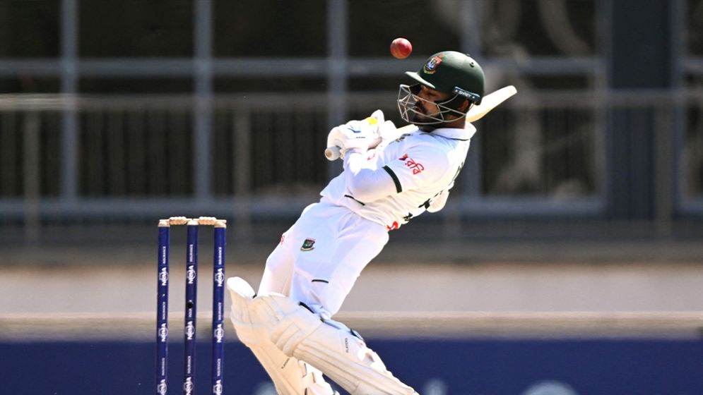 Bangladesh dismissed for 426, lead Australia by 228