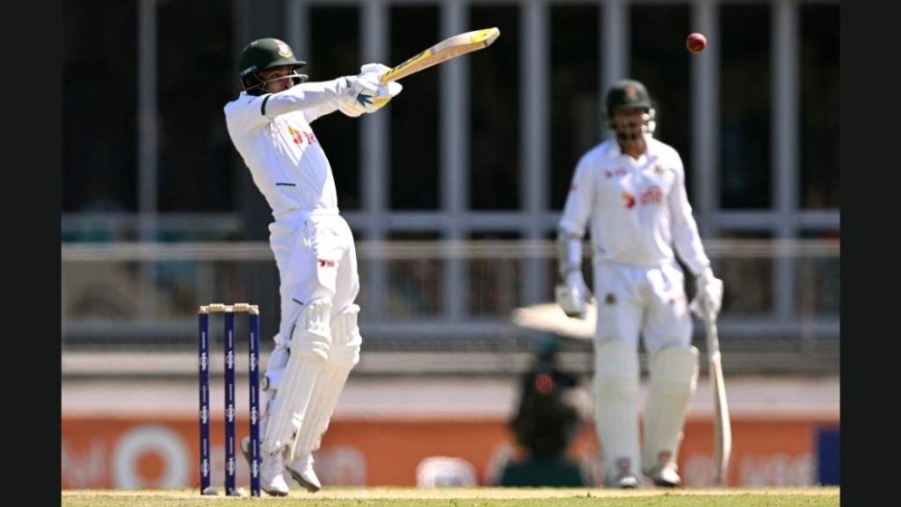 Mehidy half-century steers Bangladesh to 228-run lead in Australia Test