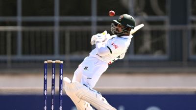 Bangladesh dismissed for 426, lead Australia by 228