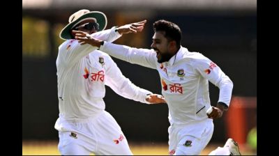 Mehidy takes three as Bangladesh close on historic win in Australia