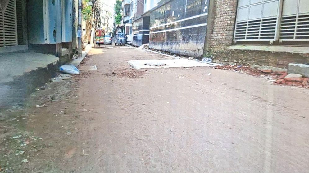 Road level cut creates hurdles for 90 households in Mohammadpur