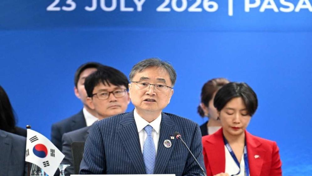 South Korea minister says Trump appears to be pressuring Seoul over Iran, investment