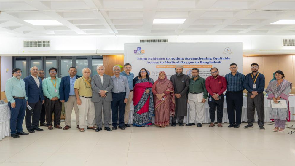 IUB Dialogue Urges Equitable Medical Oxygen Access in Bangladesh