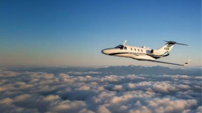 Charter plane crash near remote radar site in Alaska kills eight