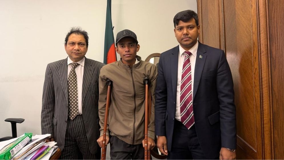 One of 30 Bangladeshis lured to Russia with job offer rescued, returning Sunday