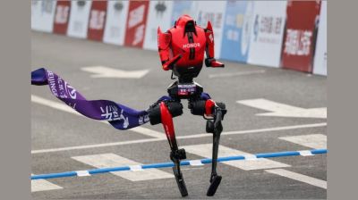 Chinese robot beats Usain Bolt’s 100m world record