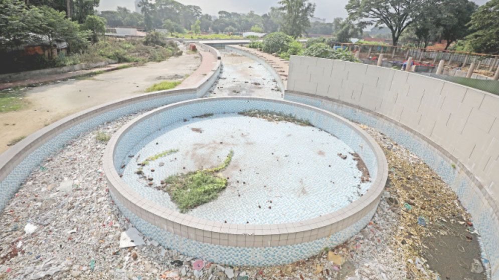 Shahid Zia Shishu Park: Gates shut, work crawls on