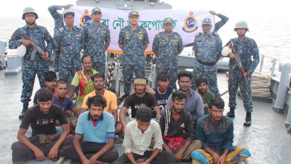 Navy rescues 16 fishermen from Bay of Bengal