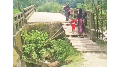 Dilapidated bridge puts hundreds at risk in Nilphamari