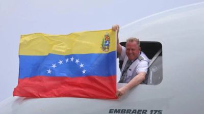 Quake-hit Caracas airport to reopen on 1 September