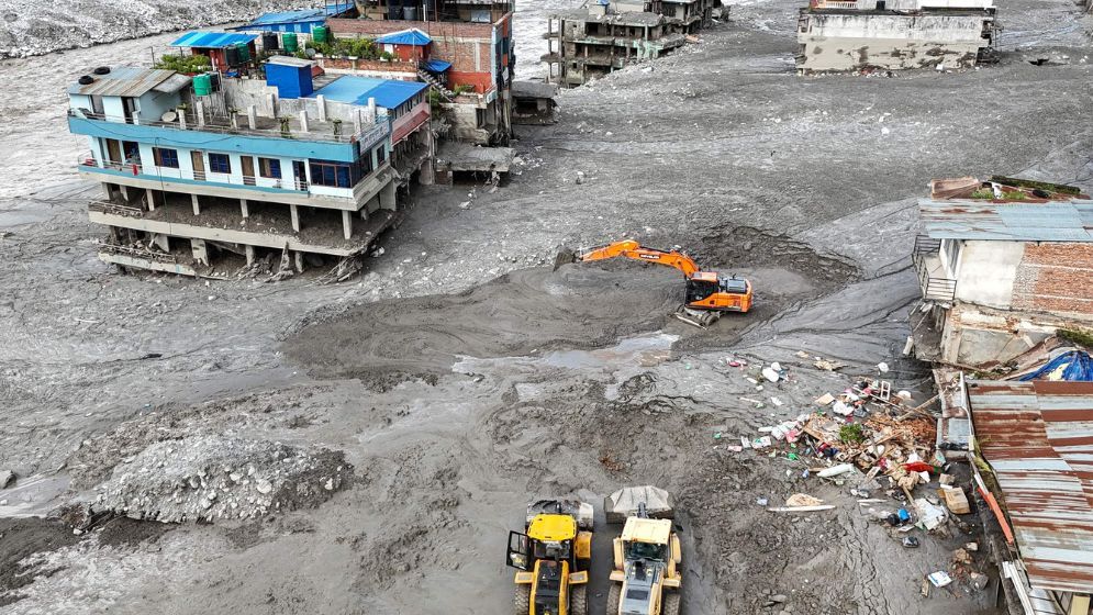 Aid Efforts Trickle In After Deadly Nepal Tibet Floods aid-efforts-trickle-in-after-deadly-nepal-tibet-floods