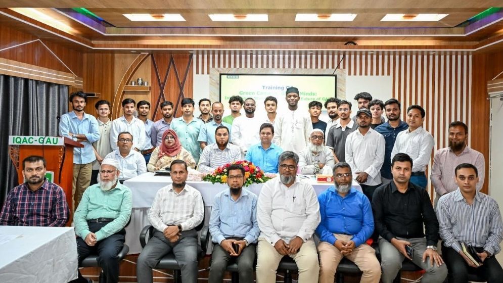 GAU hosts training for international students