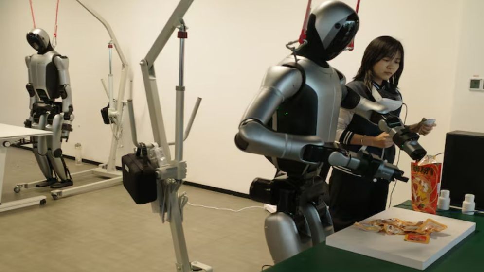 China can build kung fu-fighting robots. But it can’t get them to do factory work