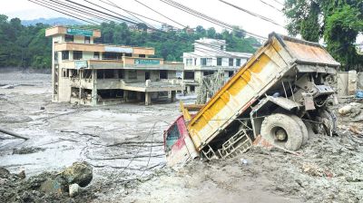 Tragedy unfolds as rescuers scour Nepal flood debris