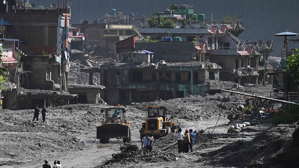 Nepal flood death toll rises to 734 and 2,498 remain missing