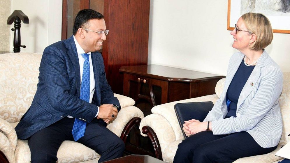 Humaiun seeks continued UK backing for Rohingya repatriation efforts