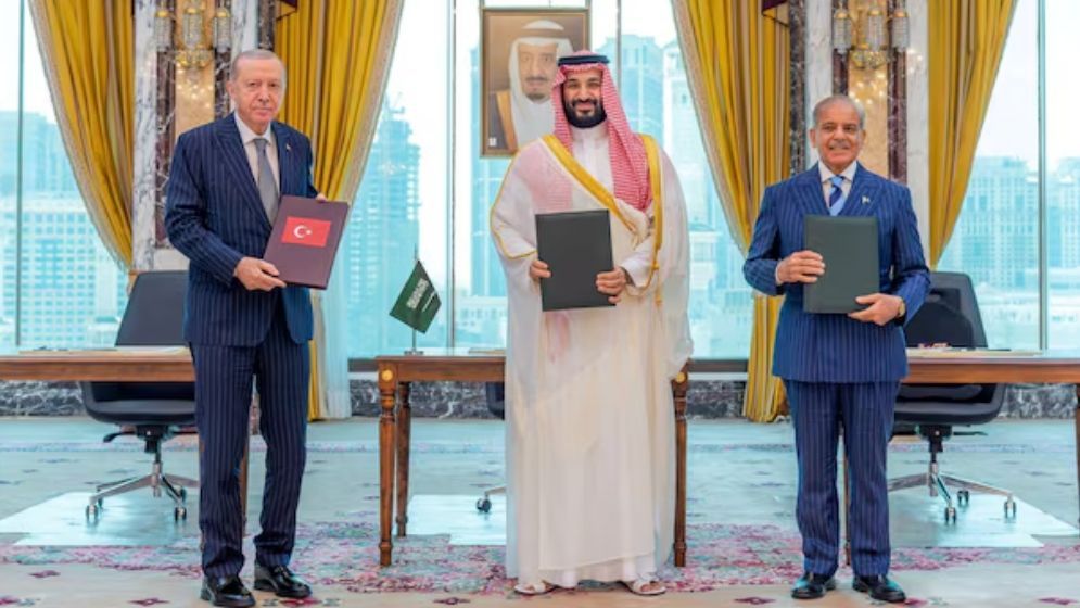 Turkey, Saudi Arabia, Pakistan to hold first defence pact meeting