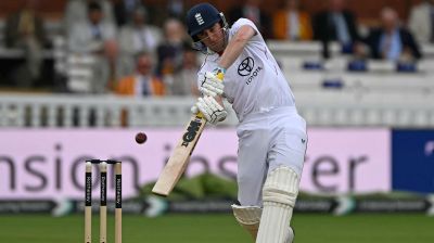 Lawrence's fifty leaves Pakistan facing record chase to level England series