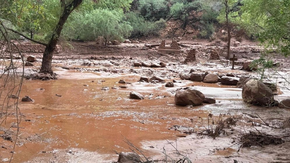About 15 people missing after USA flash flood
