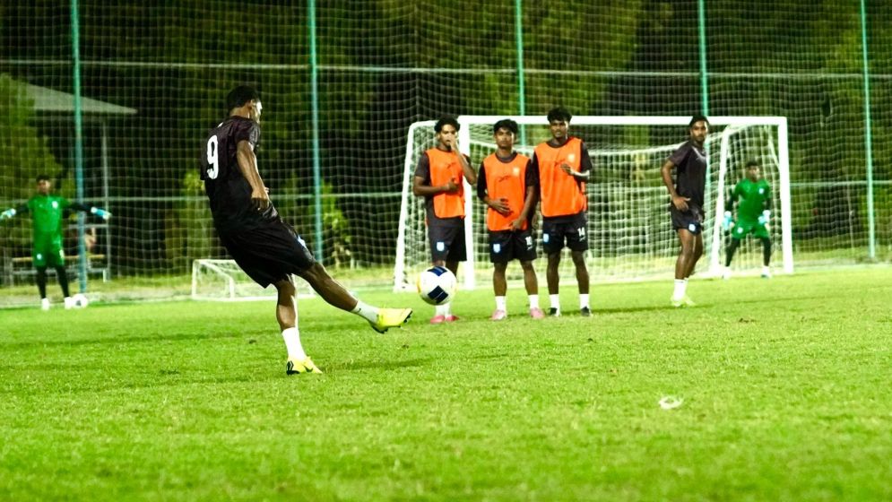 Hostile hosts? Tigers ready