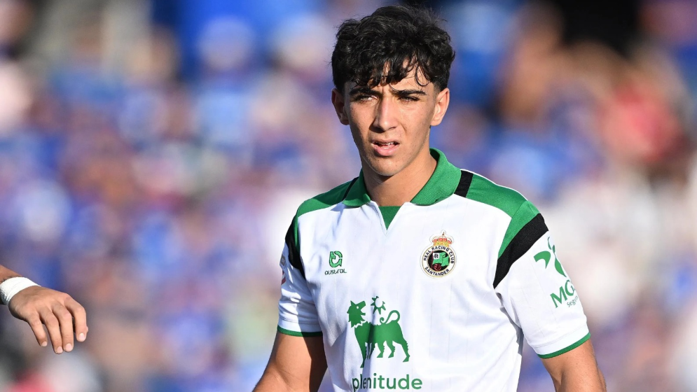 Real Madrid snap up Racing midfielder Martinez