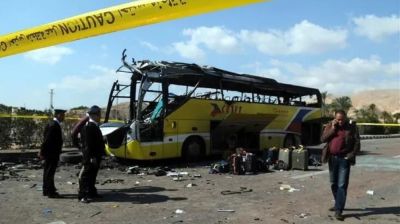 Bus accident in Egypt leaves 16 dead