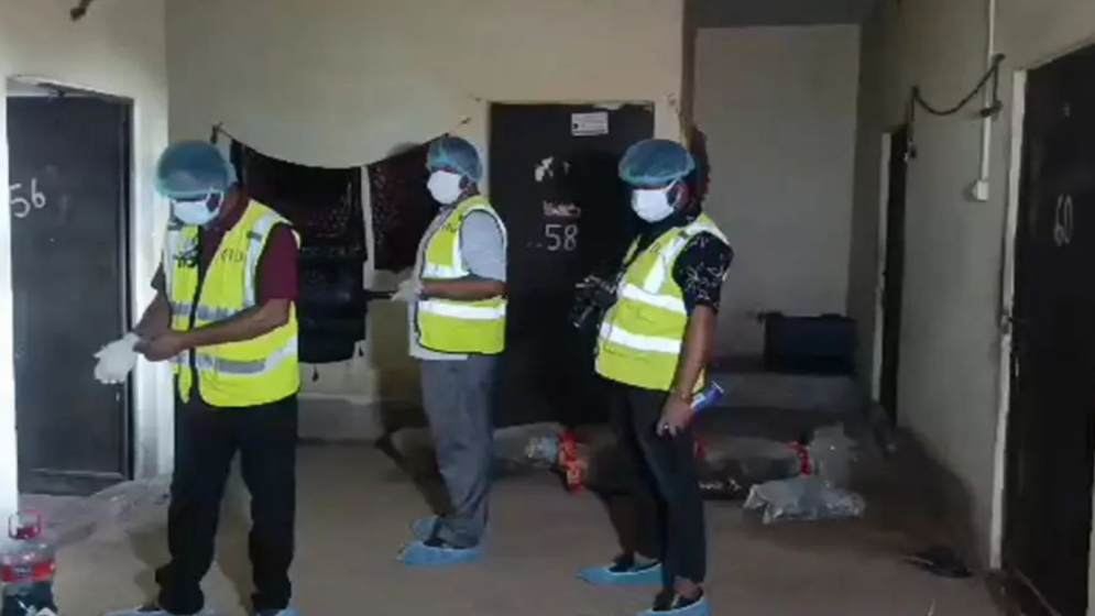 Bodies of husband, wife and child recovered from Ashulia house