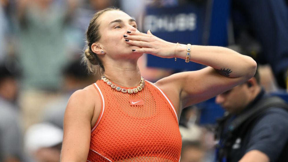 Defending champion Sabalenka reaches US Open quarter-finals