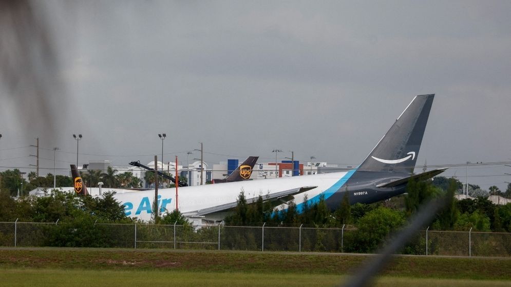 At least 5 killed in Amazon Prime Air cargo plane crash in Miami
