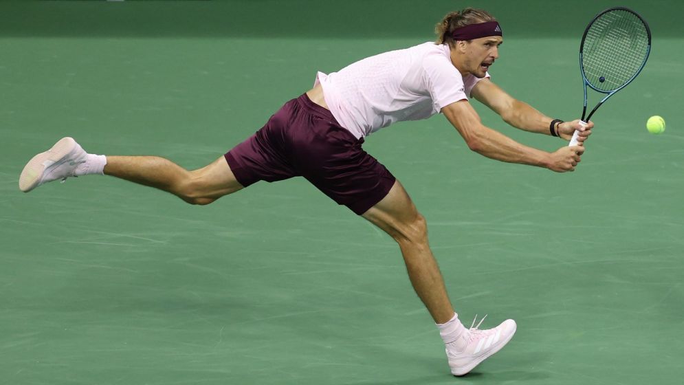 Zverev reaches US Open last 16