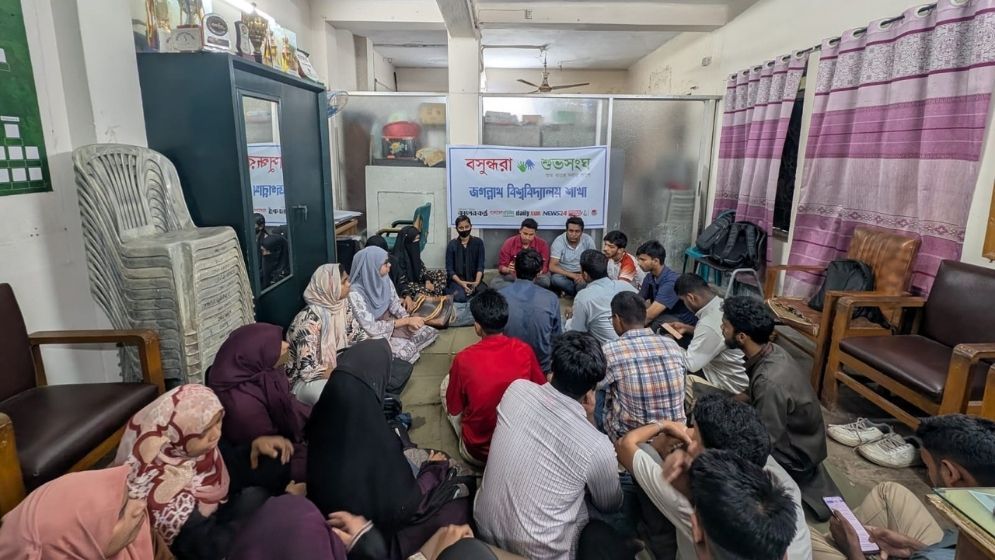 Literary gathering on Imdadul Haq Milan’s works held at JnU