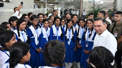 PM urges students to raise awareness on dengue prevention
